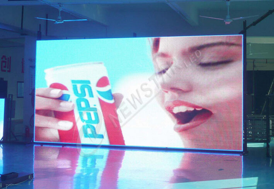 P3 Indoor Front Service LED Display , SMD2121 3 In 1 Front Maintain LED Screen